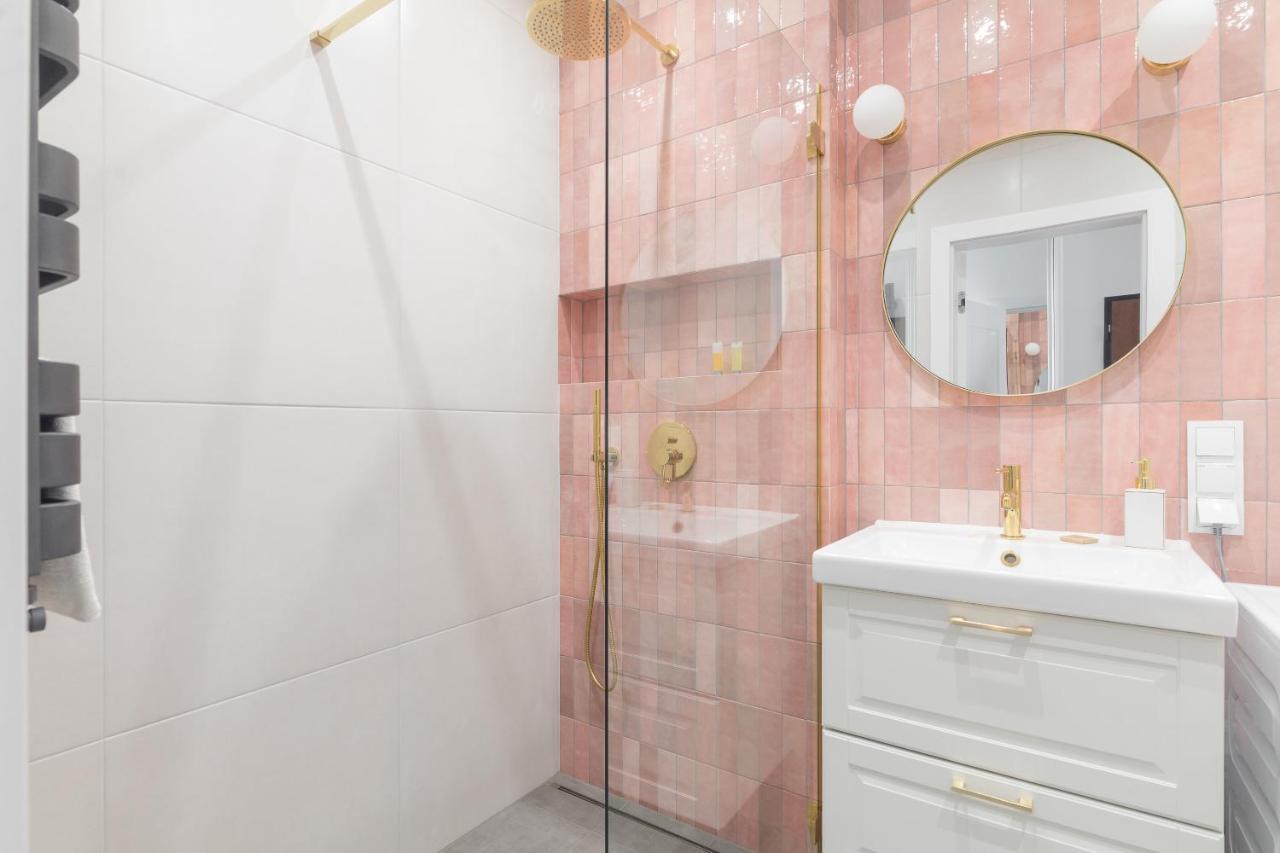 Burakowska Pastel Elegant Apartment Варшава Екстериор снимка